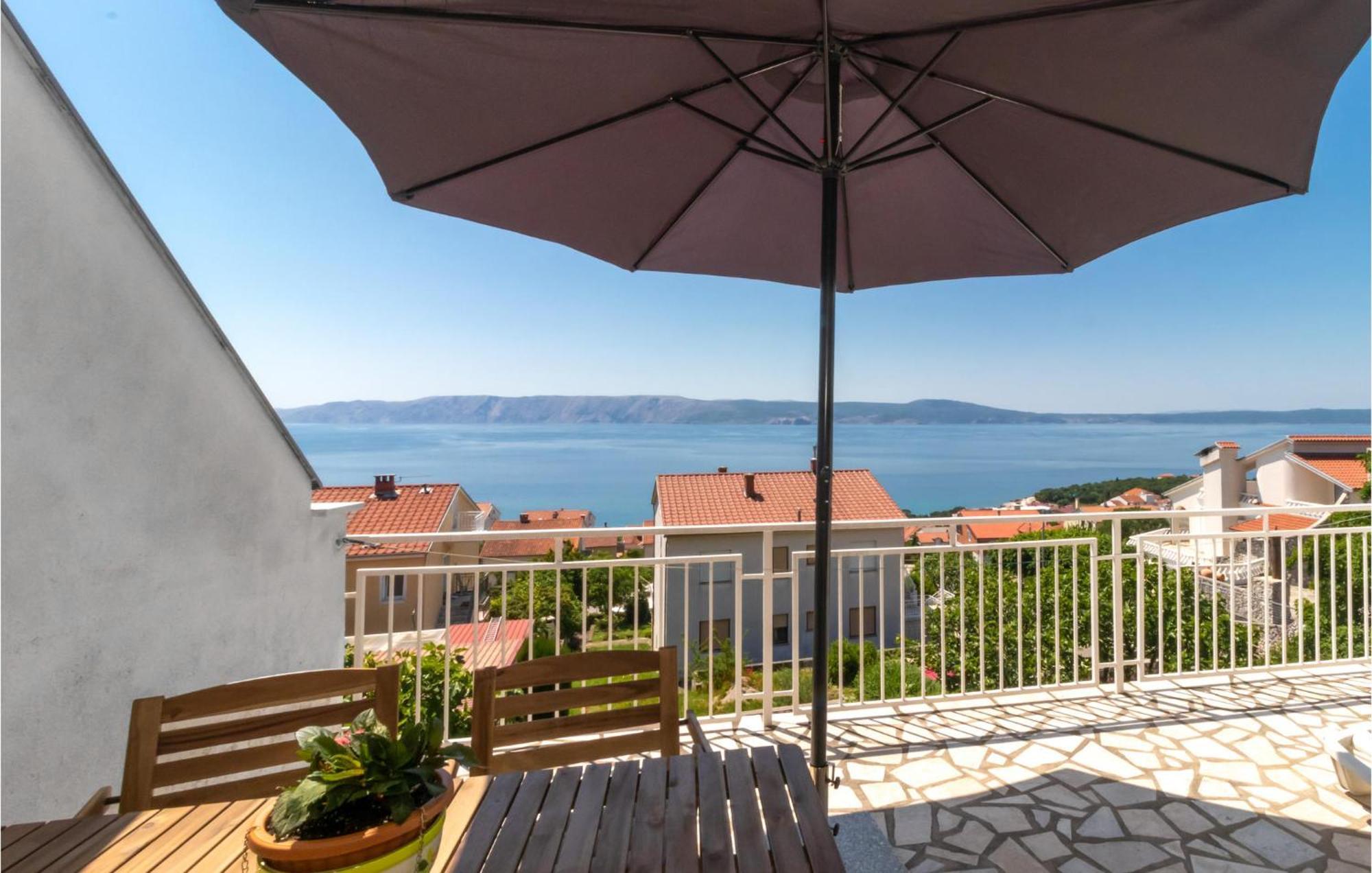 Amazing apartment in Novi Vinodolski with 1 Bedrooms&WiFi Buitenkant foto
