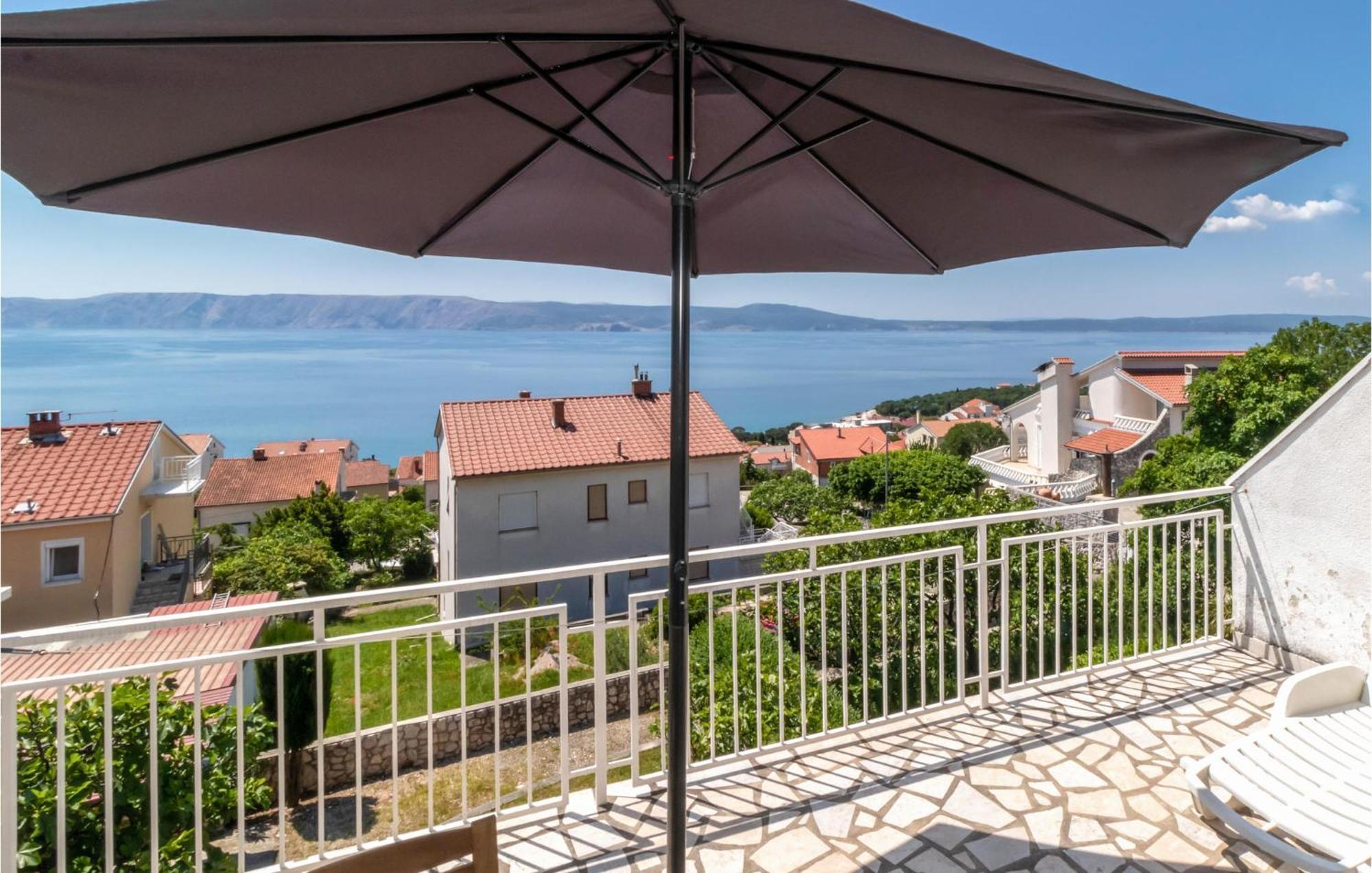 Amazing apartment in Novi Vinodolski with 1 Bedrooms&WiFi Buitenkant foto
